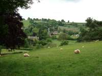Approaching the Village of Ascott